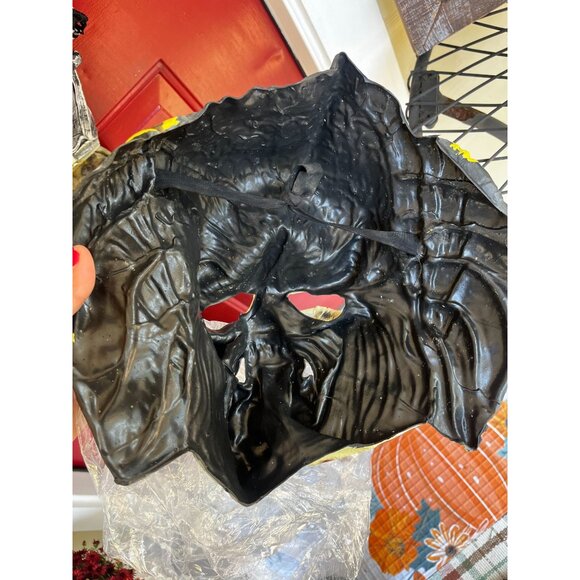 Alien Vs Predator Rubies Adult Halloween Costume Full Set Rare Find! Standard Si - Picture 8 of 13